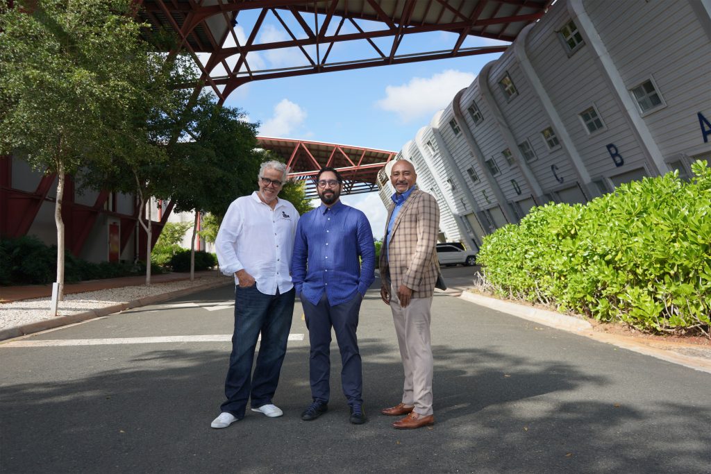 Angel Muñíz, Rafael Elías Muñoz, Mon Lluberes